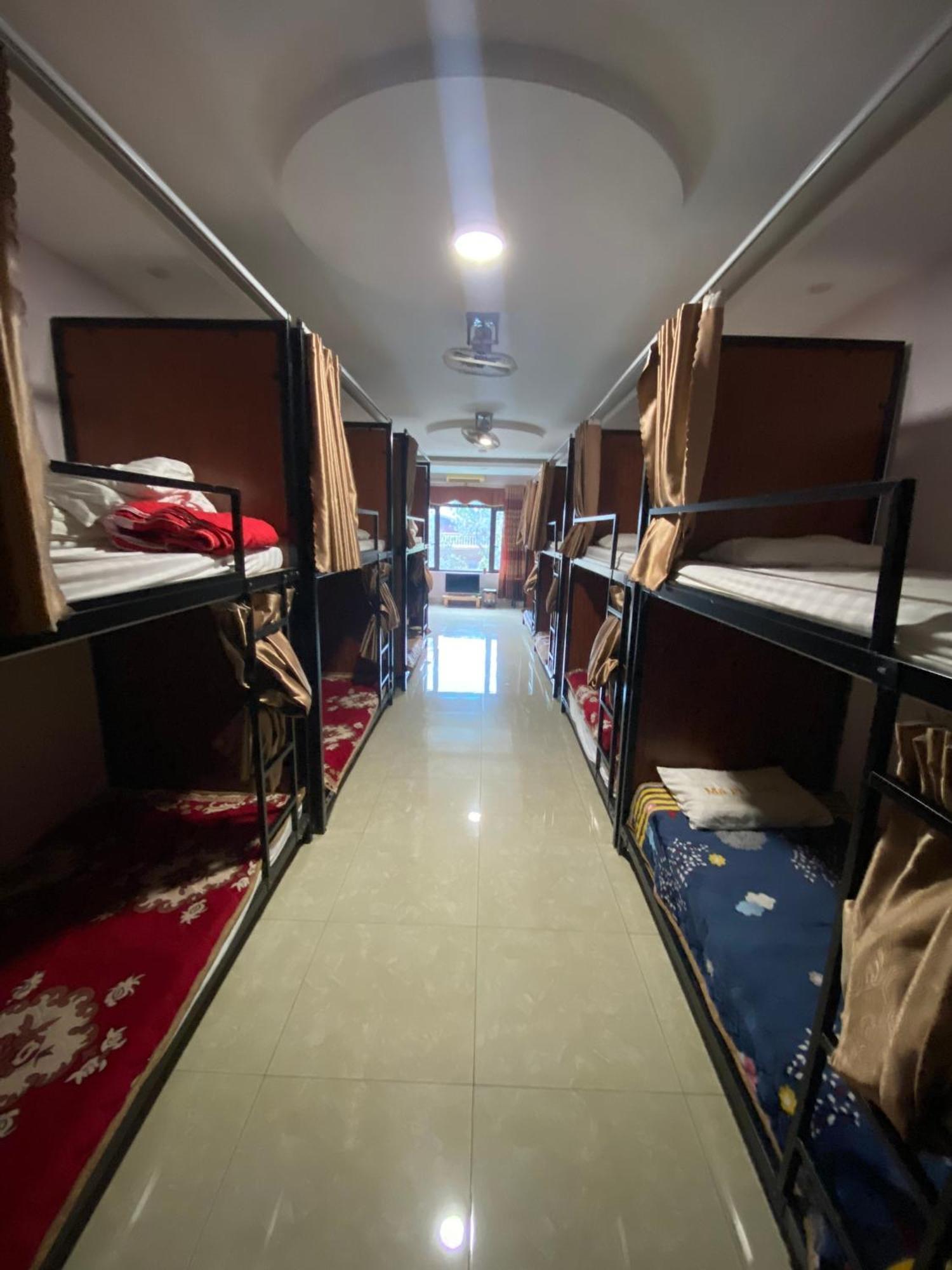 Ruby Hostel Ха Жианг Екстериор снимка