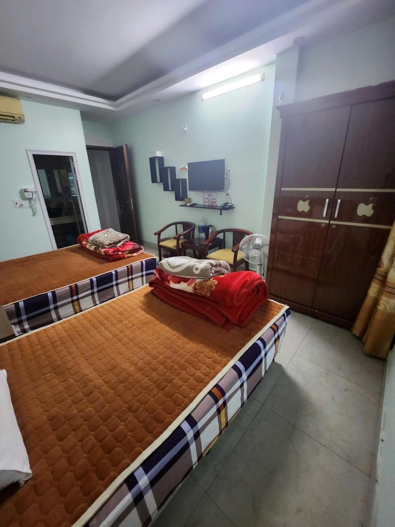 Ruby Hostel Ха Жианг Екстериор снимка