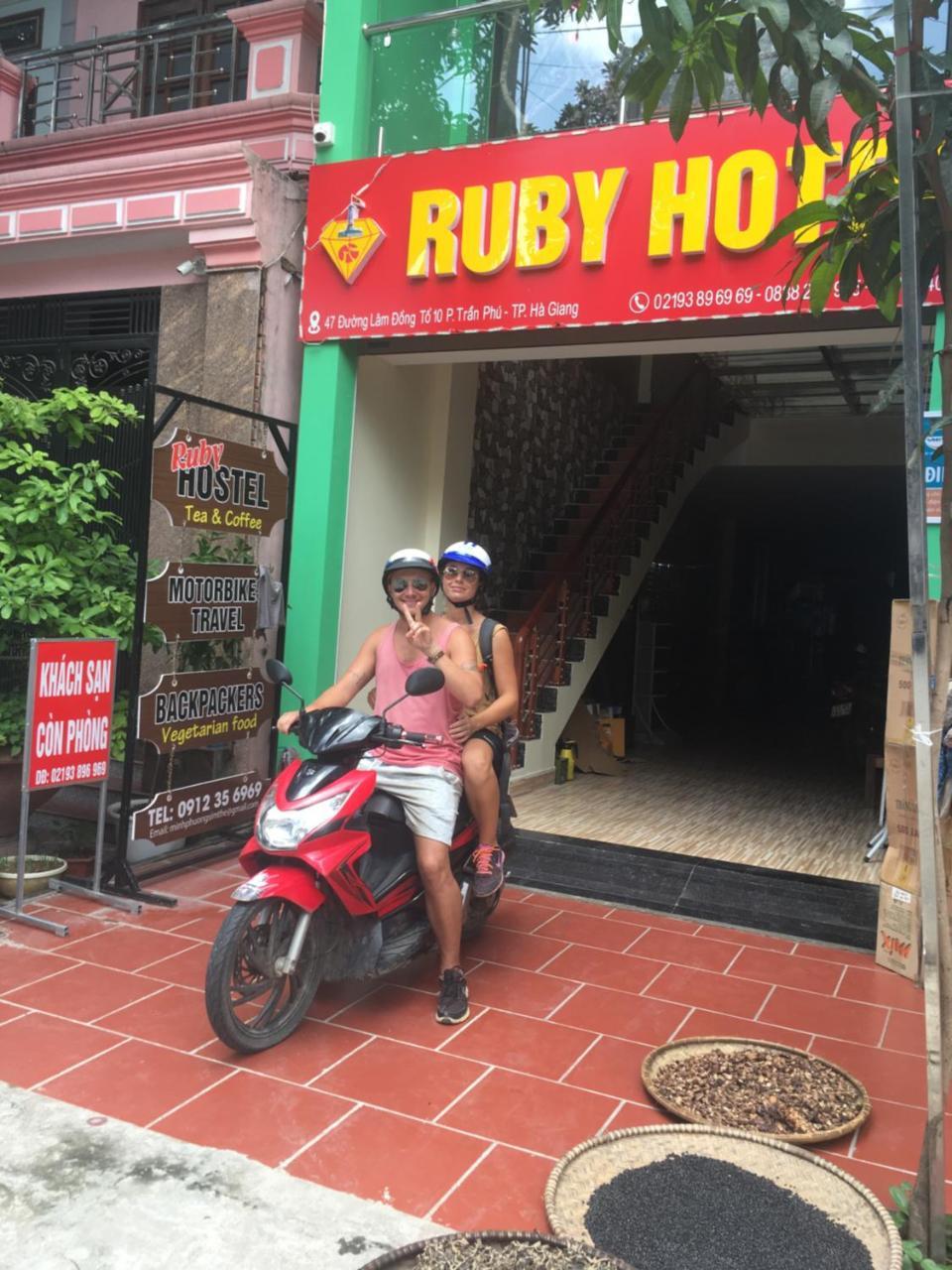 Ruby Hostel Ха Жианг Екстериор снимка